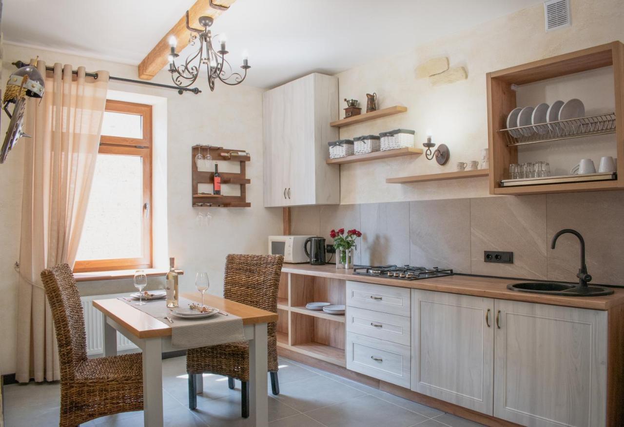 Гетьманські Палати , Старе Місто, 2 Спальні, Балкон-Тераса , 85 М Кв Kamianets-Podilskyi Exterior photo