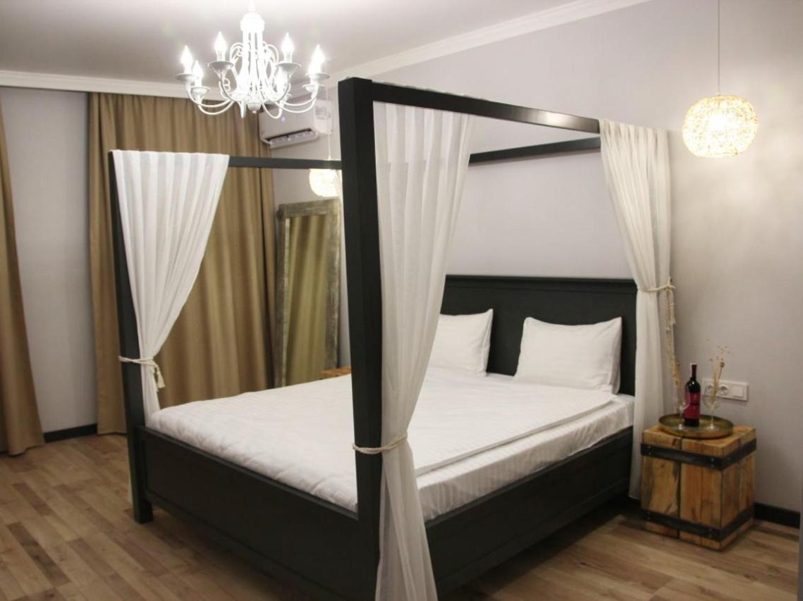 Гетьманські Палати , Старе Місто, 2 Спальні, Балкон-Тераса , 85 М Кв Kamianets-Podilskyi Exterior photo